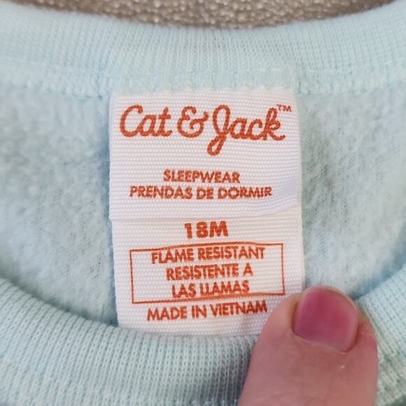Cat &  Jack Seal Winter Pajamas, 2 piece set, 18M - Picture 3 of 6